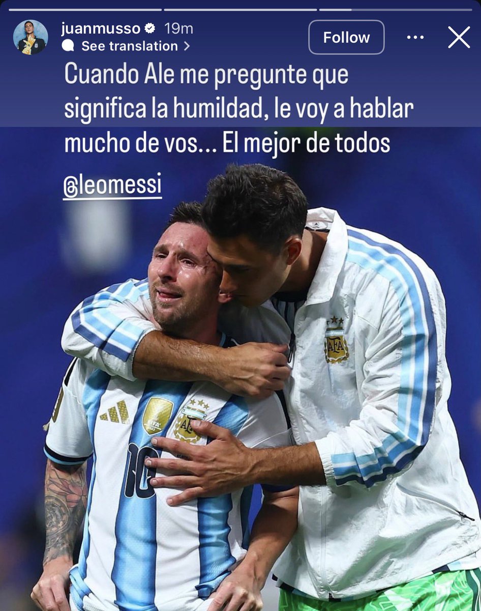 AlbicelesteTalk's tweet photo. 🚨 Juan Musso: "When my little son Ale asks me one day about the meaning of humility, I will tell him a lot about you… the best of all time." 🐐📲 https://t.co/ZtwvLtXu3t