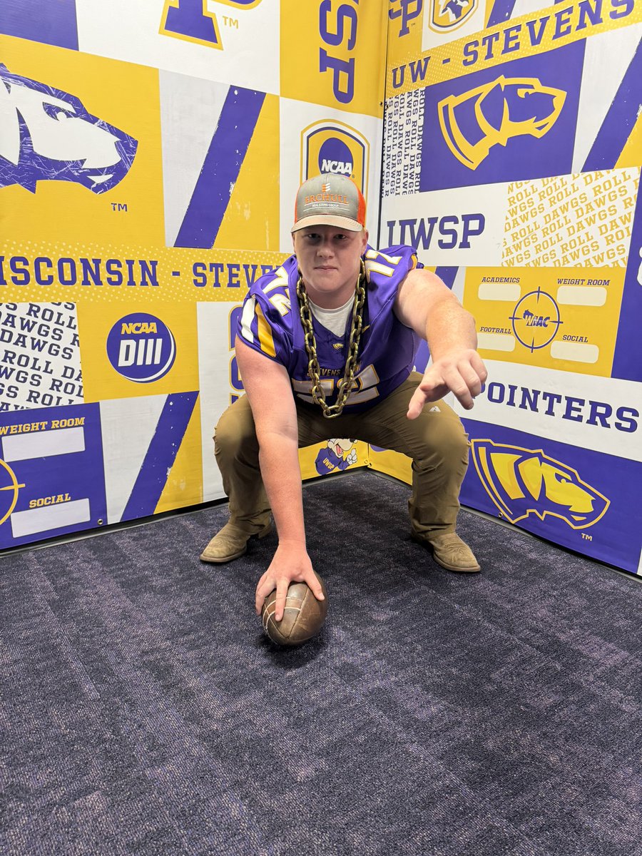 max_erchull72's tweet photo. After a great phone call with @CoachVenne and @CoachAArcher I am blessed to receive another offer to play football at the next level as a pointer. Go Dawgs! #AGTG https://t.co/VX1sZbeSYy