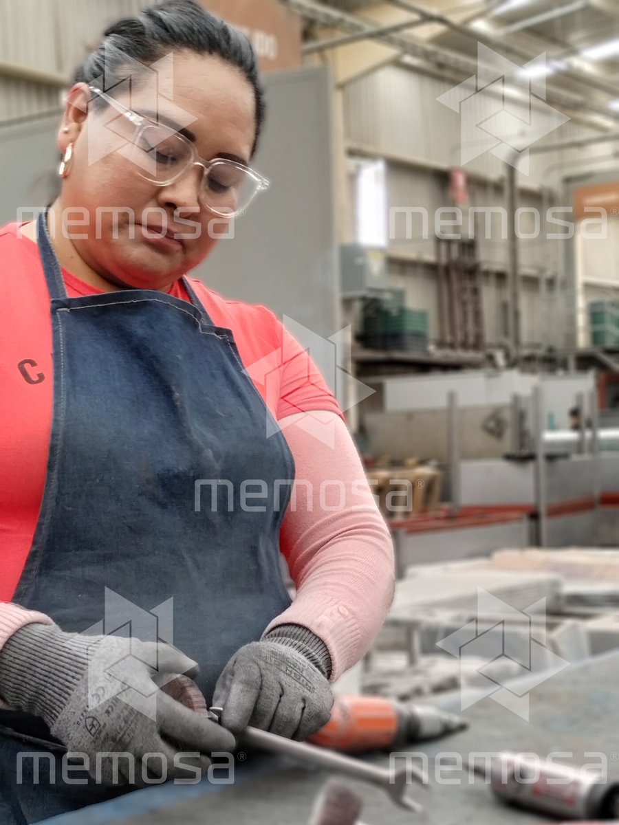 memosamuebles's tweet photo. ¿El motor de nuestro mobiliario? Nuestro equipo. 
⚙️💪 Cada pieza se fabrica con precisión para garantizar resultados impecables y seguros para tus alumnos.

¡Lleva la calidad Memosa a tu escuela! Cotiza vía DM.

🔗 https://t.co/ESMXcGhj16 #MobiliarioEscolar https://t.co/Sp7wUGHGe7
