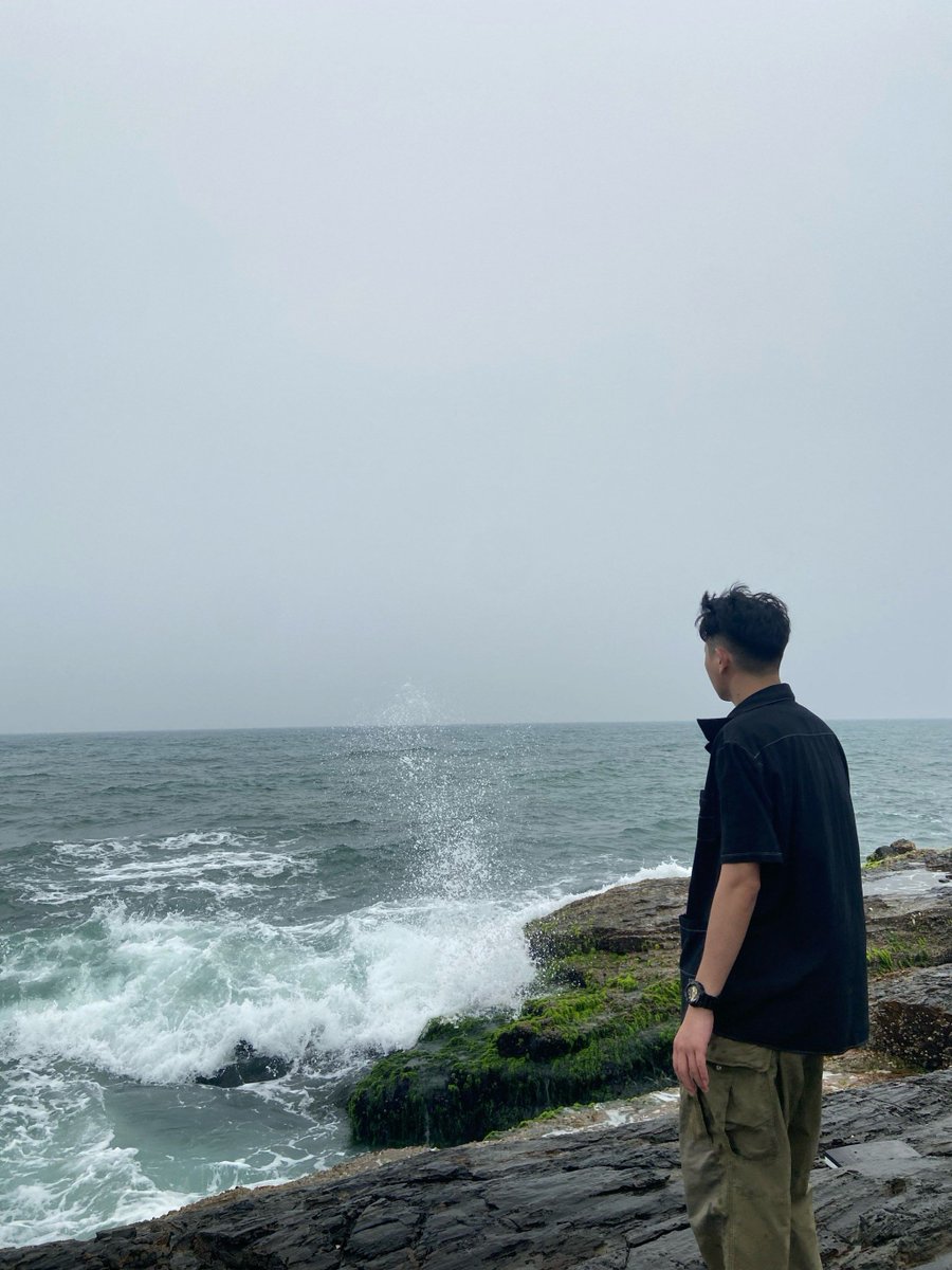 becht_123's tweet photo. Just wrapped up a 2-hour coastal hike with sea breeze in my hair and sun on my face — perfect weekday escape , https://t.co/DLmmJ3e3JF