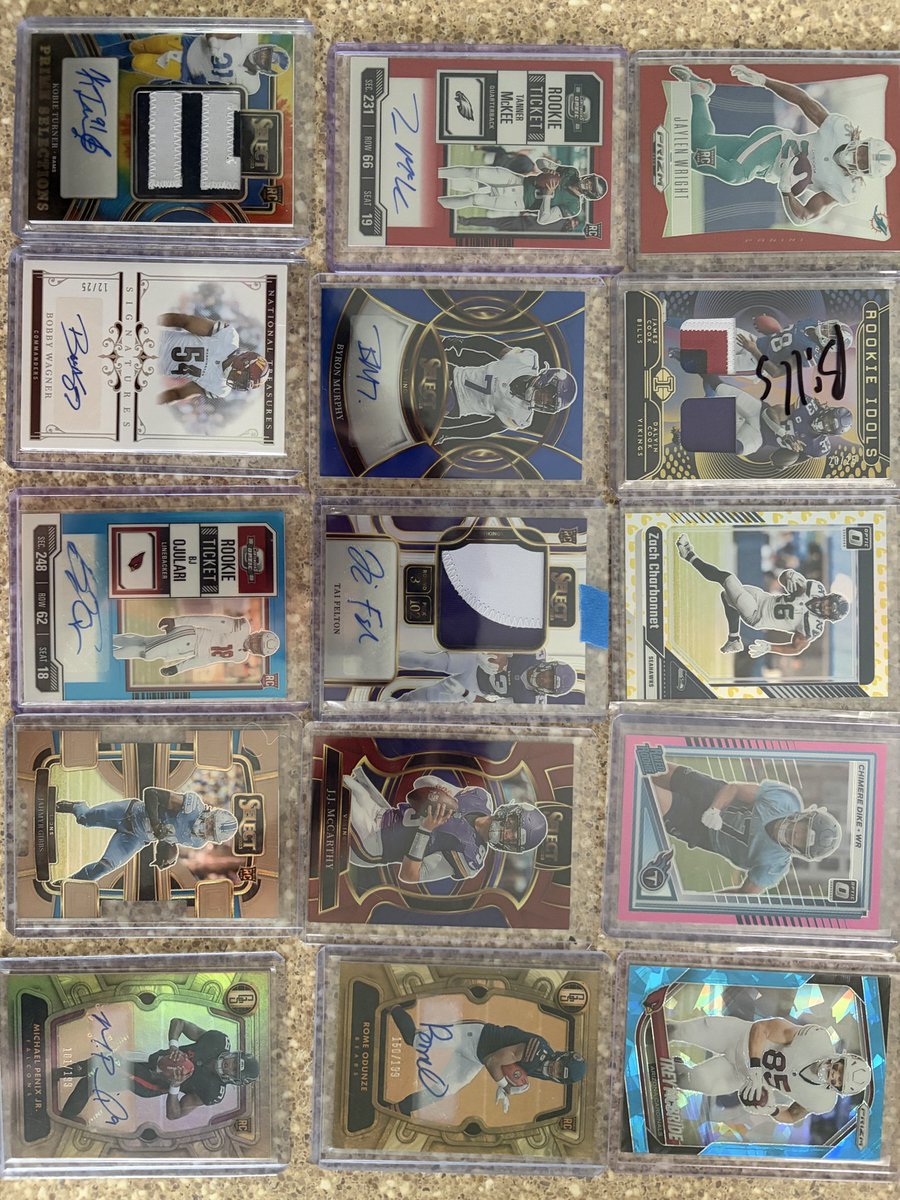 915ct959's tweet photo. If anyone has interest looking to unload this for a good price, rather sell as a lot than individual. If interested drop a comment ! https://t.co/FLCvv0qzDO