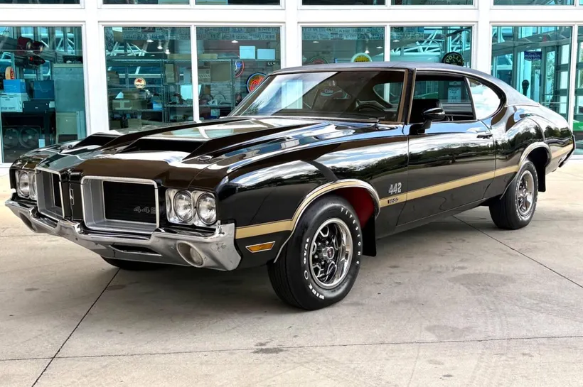 nelmagene2010's tweet photo. Epic or Mundane?
1971 Oldsmobile 442 https://t.co/x98dtmxvzZ