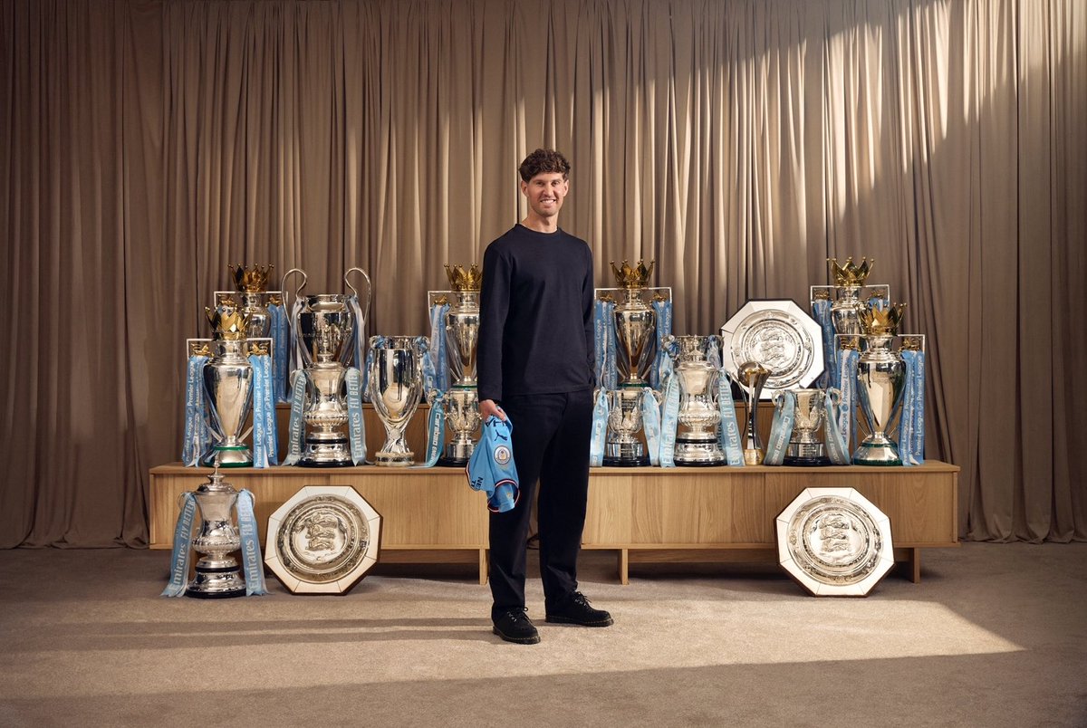 feigenation's tweet photo. show me your club legends https://t.co/ZmnjPjinQ0