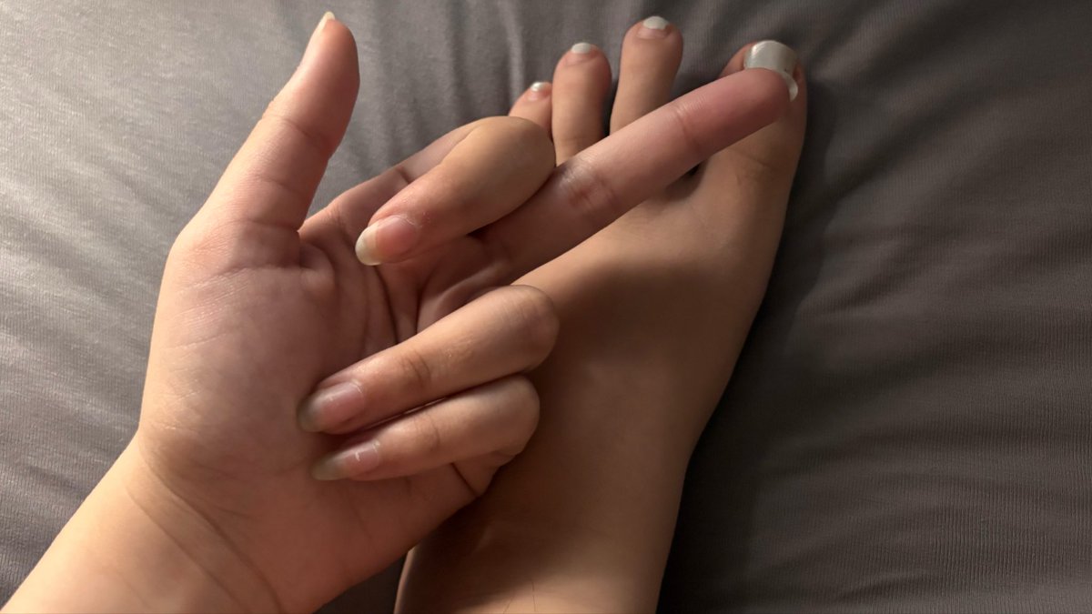 FinanceDommi's tweet photo. Na welcher Sub möchte meinen Füßen dienen?😋 
findom finsub zahlsklave footslave fußfetisch https://t.co/Oju9qE9pbp