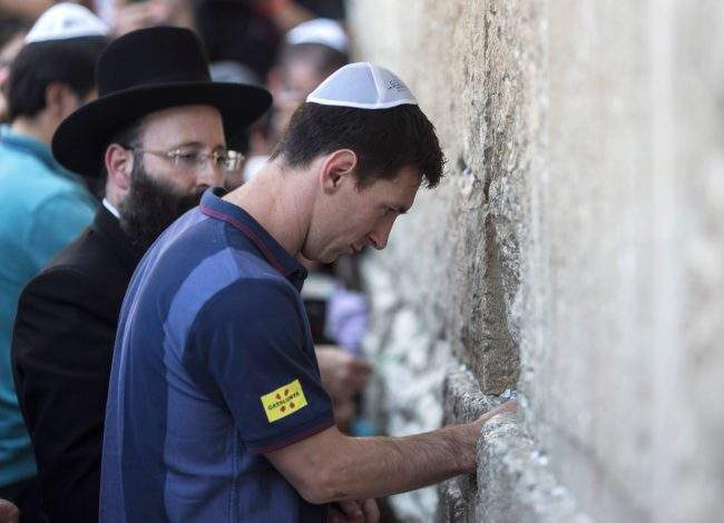 eri_19x's tweet photo. @Pattyntf @swiftooru y son pro Israel https://t.co/LP9RsHUoJc