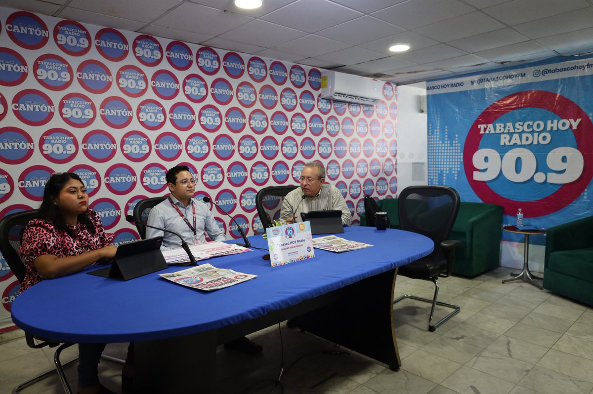 IEPCTabasco's tweet photo. En Entrevista el Coordinador de Participación Ciudadana del #IEPCTabasco, Ricardo Alfredo Rosique Román, estuvo en el programa “Noticiero Matutino Tabasco Hoy Radio” bajo la conducción de Susana Melchor y Victor Ortiz, para difundir las convocatorias de las Vocalías y Consejerías Electorales Distritales para el Proceso Electoral Local Ordinario 2026-2027.

Agradecemos al medio de comunicación @ por el espacio brindado al Instituto para difundir información relevante a la ciudadanía.

Conoce más en el micrositio:
https://t.co/qjxrdnw8xN

Entrevista Completa:
https://t.co/2Ik7H6gB4h

"Tu participación, es nuestro compromiso"
https://t.co/RbWgyIxQVR
#CPOEyECTab