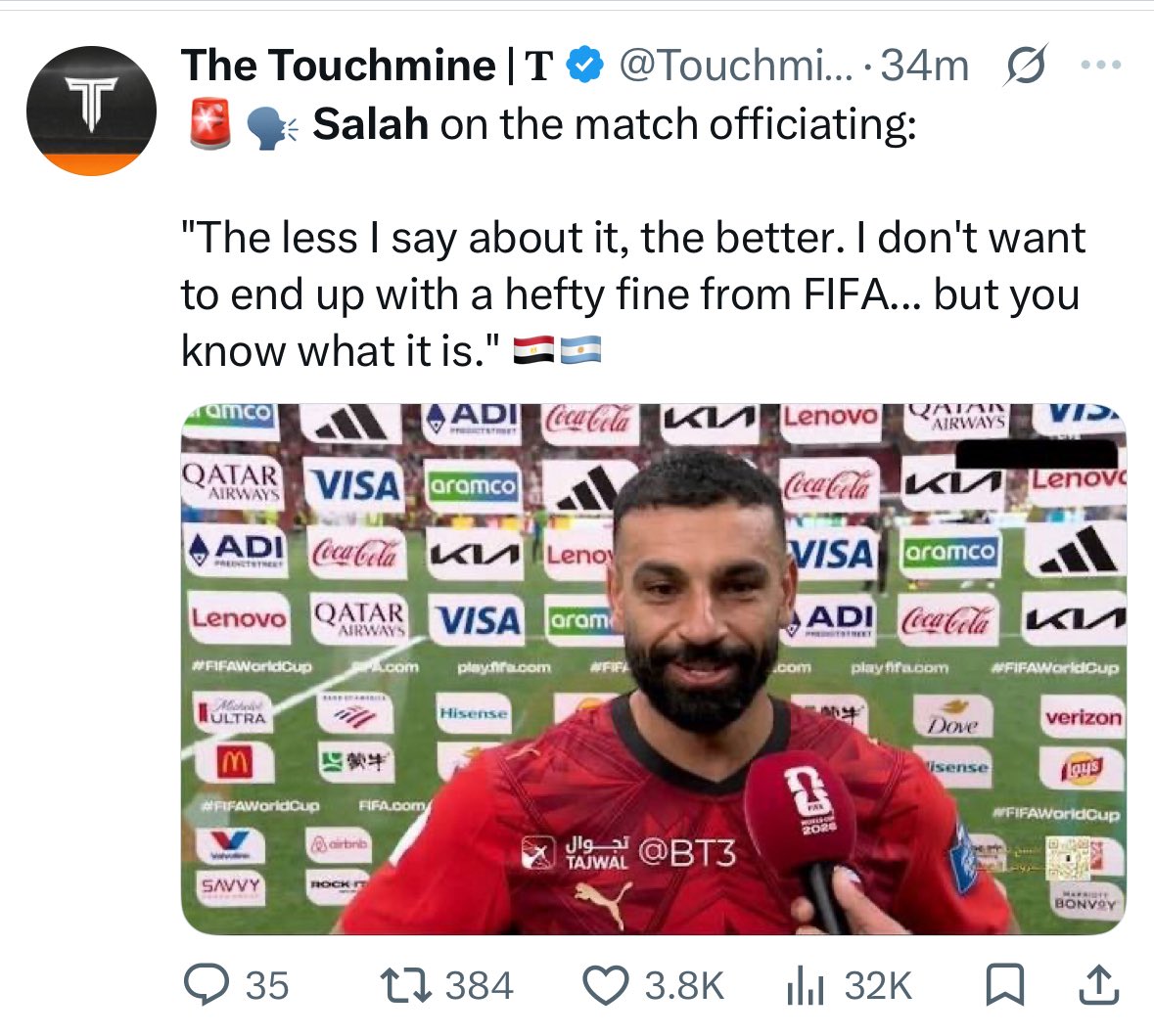 tahyvr_'s tweet photo. ‘ronaldo fans’ during the interview after the game https://t.co/KuuZ2pEIqN