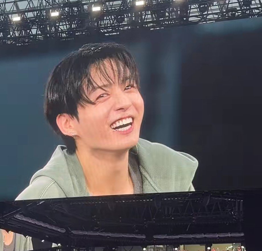 starryjkoo's tweet photo. i love U to death. https://t.co/AFki4qH45c