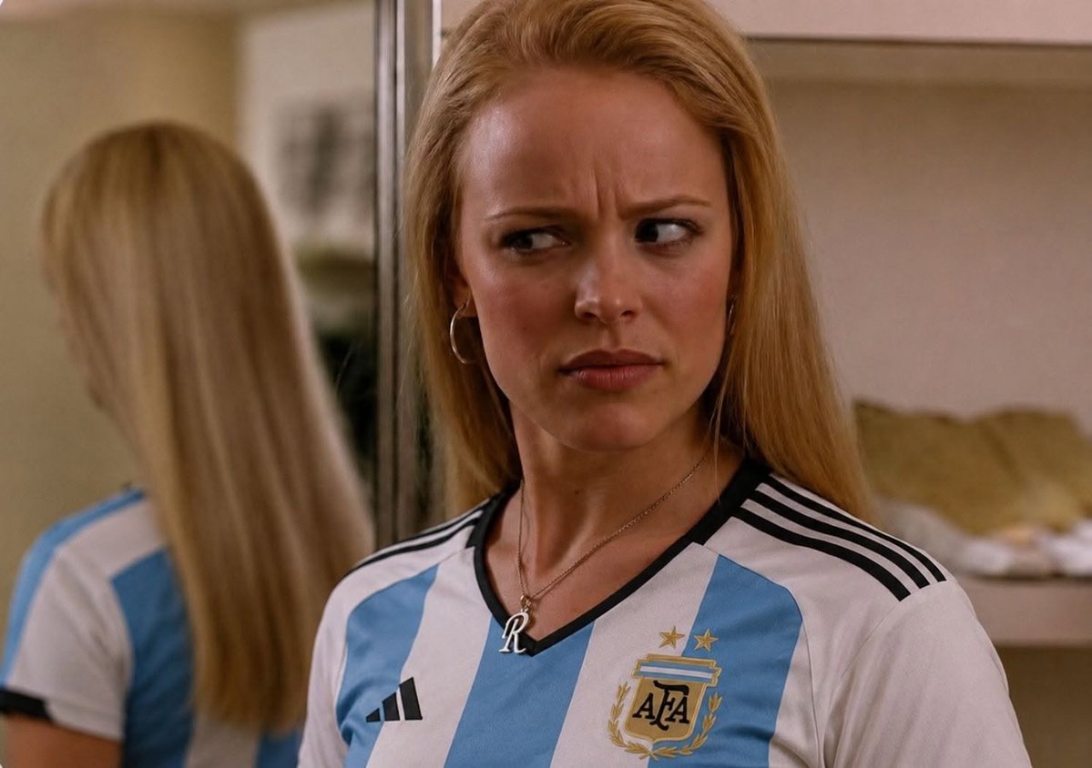 IrinaMdV's tweet photo. @bardeonews Avisen si es que compramos el partido porq medio país metió promesa a la Virgen y a todos los Santos https://t.co/wpNfaJ7B5R
