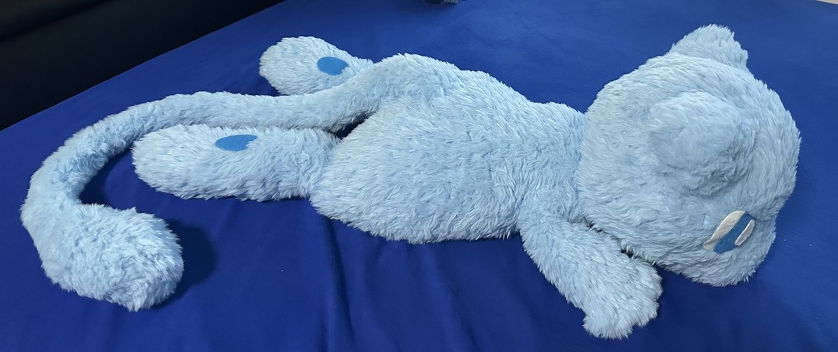 StarTrauni's tweet photo. Finished Mew today. 6 skeins of yarn… one alone for the tail. But so worth it. Perfect companion for side sleepers. 
Created with the tweaked pattern of squishy.stitch https://t.co/viyWNFTYeb