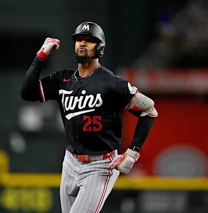 BlazinHotBets's tweet photo. MLB HOME RUN #1 ⚾️💣

Byron Buxton HR (+317 DK)

LIKE FOR THE PAIR💕

Buxton gets an ELITE matchup to go yard today and is in a prime spot to leave the yard.

Matchup: Joey Cantillo (LHP)
▪️ 1.31 HR/9 allowed vs RHB
▪️ Has struggled against right-handed hitters
▪️ Heavy fastball / changeup mix

Buxton vs this mix:
▪️ 27% barrel rate (last 15 ABs)
▪️ A couple of HRs against this pitch mix in his last 15 ABs

Overall: Buxton gets one of the best matchups on the board today. With Cantillo’s struggles against right-handed power and Buxton’s success against the fastball/changeup mix, it’s a great opportunity for Byron to go yard today💣

📊RESEARCH FROM @hofapp💎

USE code BLAZIN for a 7 day free trial and 50% off your first month!