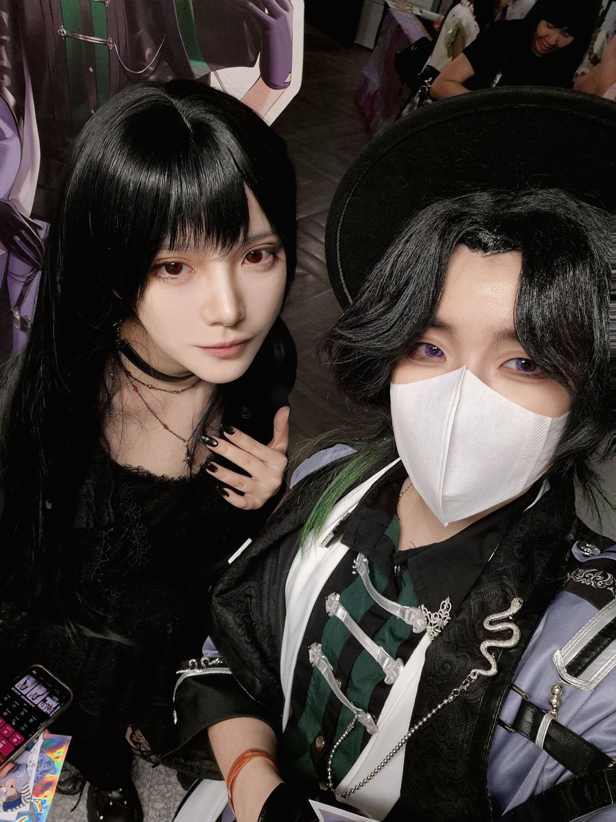 Effy_1109's tweet photo. Wonderful moments with @okmy_13 

Here's a little drama: after we took it, I asked for her X handle. She took my phone, typed it in, and said, "Oh, that's me."
I looked—wait, isn't this my favorite artist?! Well, as they say, happiness always comes out of nowhere... 🫪📸 https://t.co/mJIg0RPy36