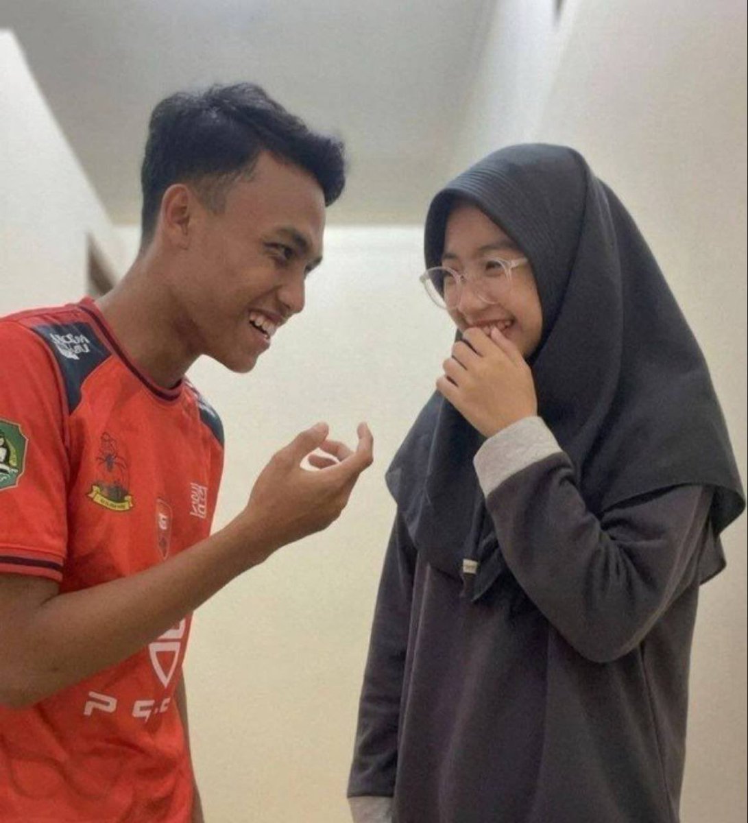 noiwty's tweet photo. #awektudung #tudung #awekcun https://t.co/v6Qs8CAARC