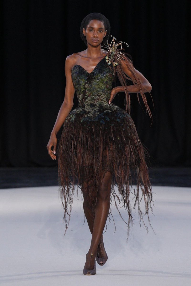 jacquemusx's tweet photo. Ashi Studio Couture continues to raise the bar for everybody else. https://t.co/54ienyKDk7