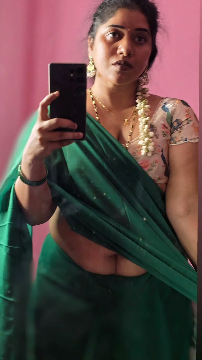 hornyabbayi16's tweet photo. #sirinaidu💋🔥😋😉 https://t.co/apdlFIvN4V