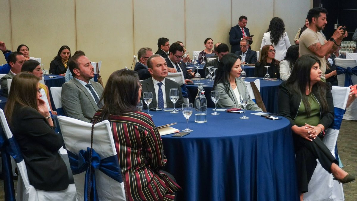 SEPS_Ec's tweet photo. Participamos en el diálogo "Inclusión financiera de personas refugiadas en el Ecuador: avances y buenas prácticas del sector financiero", un espacio que promueve la igualdad de oportunidades y el acceso a servicios financieros para personas en situación de movilidad humana y refugio.

Durante la jornada también se realizó el lanzamiento de la V edición del Sello Empresa Inclusiva, una iniciativa de @ACNUREcuador que reconoce a las instituciones comprometidas con la inclusión socioeconómica y la generación de oportunidades.

Desde la #SEPS reafirmamos nuestro compromiso con un sistema financiero más inclusivo, equitativo y accesible para todos