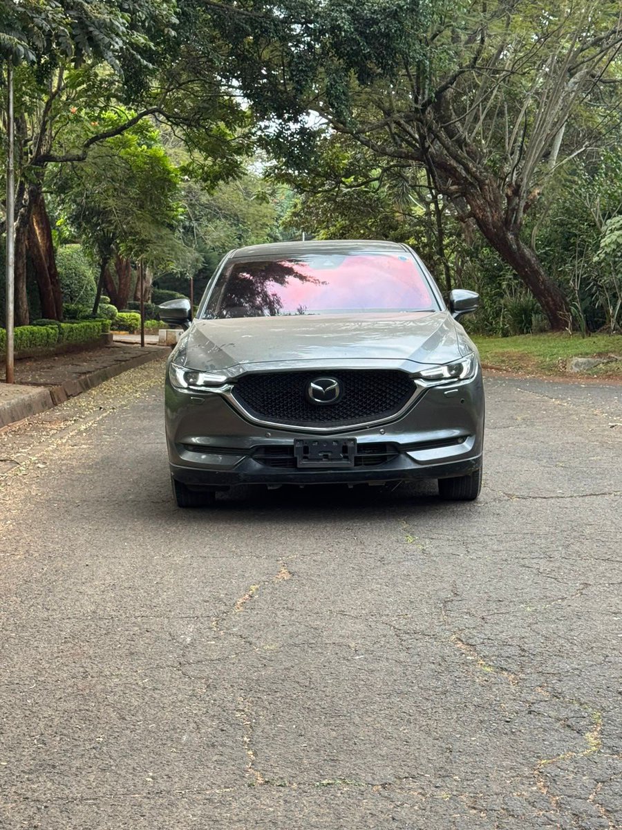 Manuouteroamers's tweet photo. Mazda Cx5 KDR
YOM : 2017 
2200cc Diesel
Leathered seats 
Beige interior 
With bose speakers
Price : Ksh 1,880,000/= https://t.co/45zTRrtaFX