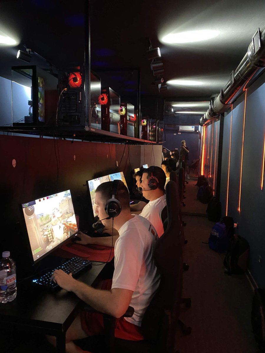 mischievousgg's tweet photo. WE WON ANOTHER LAN TOURNAMENT! 🏆
Both the semis and finals were won 2-0, proud of the boys! 💚 https://t.co/Rkd3CtHjuh