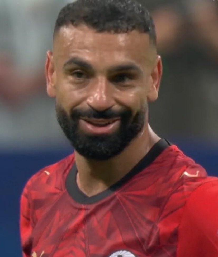 yassronaldo's tweet photo. Van Dijk en 2022 y Salah en 2026.

Ese momento en el que Argentina te roba y solo te queda reírte porque no puedes hacer nada para evitarlo. 💀 https://t.co/v3xRlsksdn