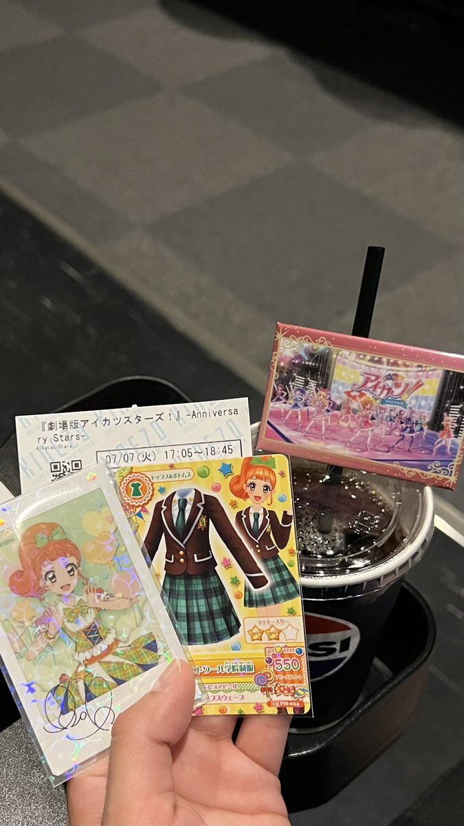 321___rii's tweet photo. 全員集合のアイドル活動に涙( i ꒳ i )💕💕 https://t.co/jwBlzJgD63