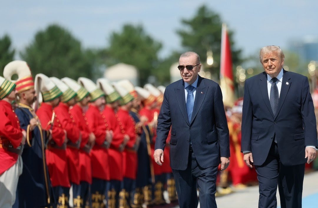hasandoganfan's tweet photo. Cumhurbaşkanımız Sayın Recep Tayyip Erdoğan Cumhurbaşkanlığı Külliyesinde Amerika Birleşik Devleti Başkanı Donald John Trump'ı Resmi Karşılama Töreni ile Karşıladı.
#NatoSummit 
@RTErdogan 🇹🇷
@realDonaldTrump 🇺🇲 
@hasandogan https://t.co/DSK3LIA8dw