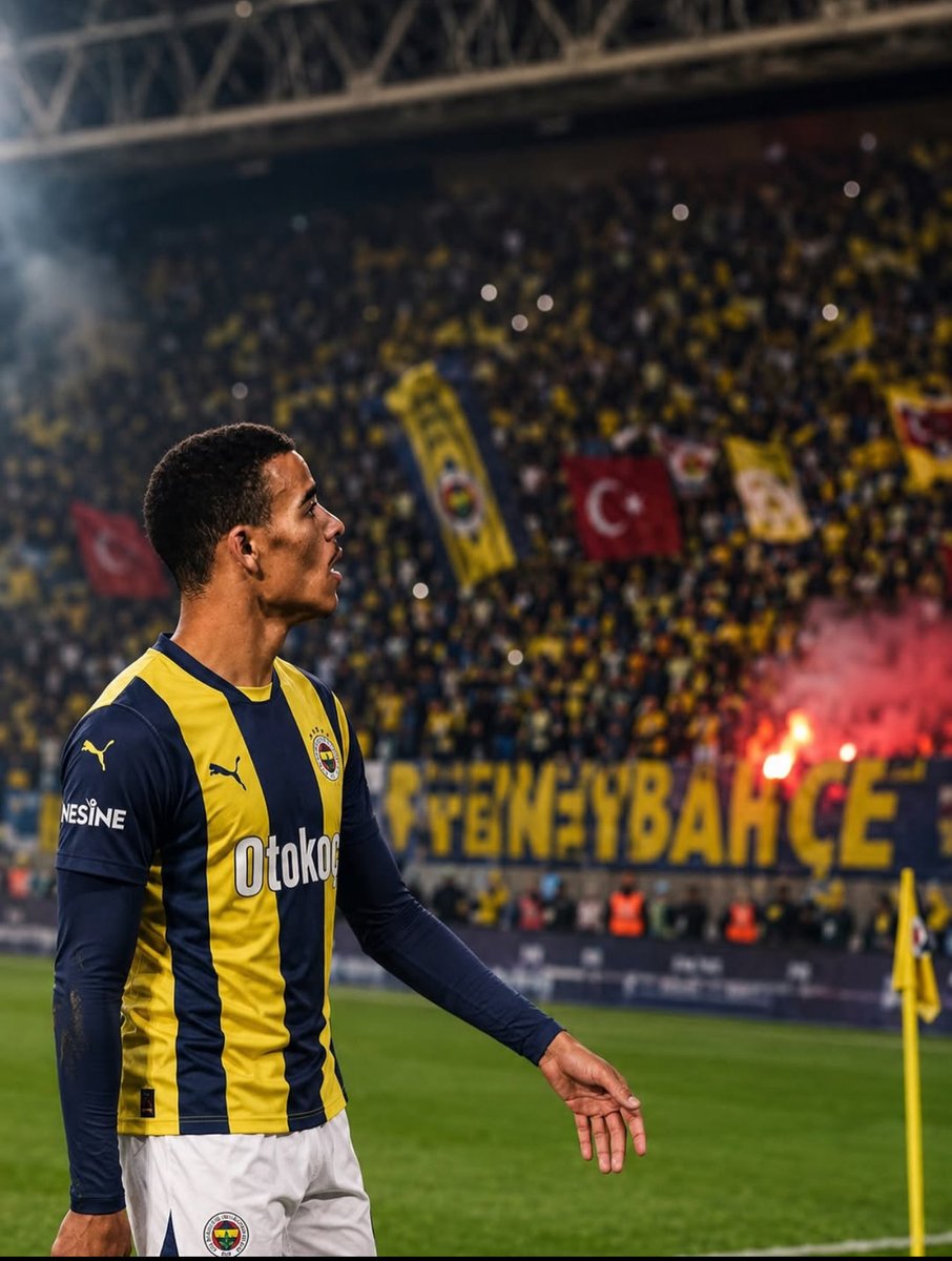 ErkanYurusan's tweet photo. Bu taraftar pes etmez. İnandık, bekledik, vazgeçmedik. Greenwood’a çubukluyu giydireceğiz. https://t.co/C9t0jkTrKp
