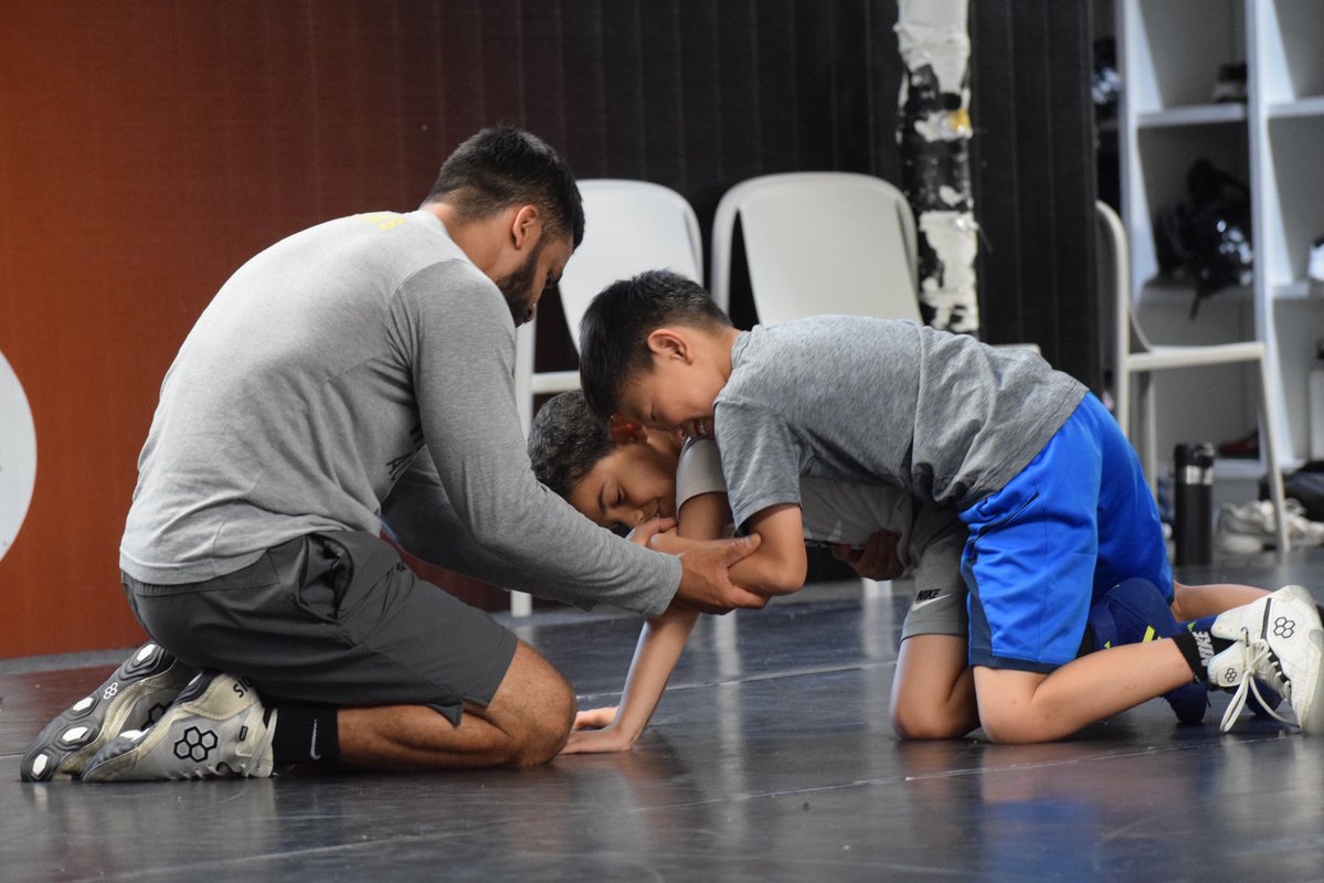 BeattheStreets's tweet photo. 📸 Day 2 of #BeatTheStreets K-8 Top of the Podium Camp!

Our student-athletes are sharpening their skills and learning every session. From technique drills to live #wrestling, each session is an opportunity to build confidence and deepen their love for the sport. #NYC https://t.co/lo9JjDUoU5