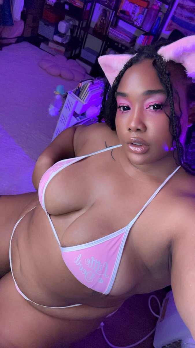 biibiigrrl's tweet photo. cute, thick &amp; juicy~ 🤭💗✨

🏷️ #bbw • #egirl • #gfe • #mommydomme • #switch • #brat • #ebony • #altblackgirl • #chubby • #pochari • #princess • #kemonomimi • #nekomimi https://t.co/slNDXKokOI