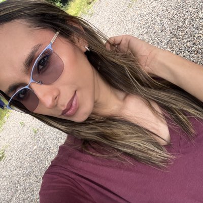 MarihamV32's tweet photo. #NuevaFotoDePerfil https://t.co/99Ql6taHoB