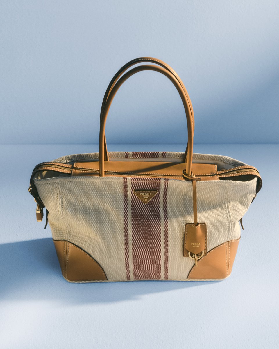 PRADA tweet media