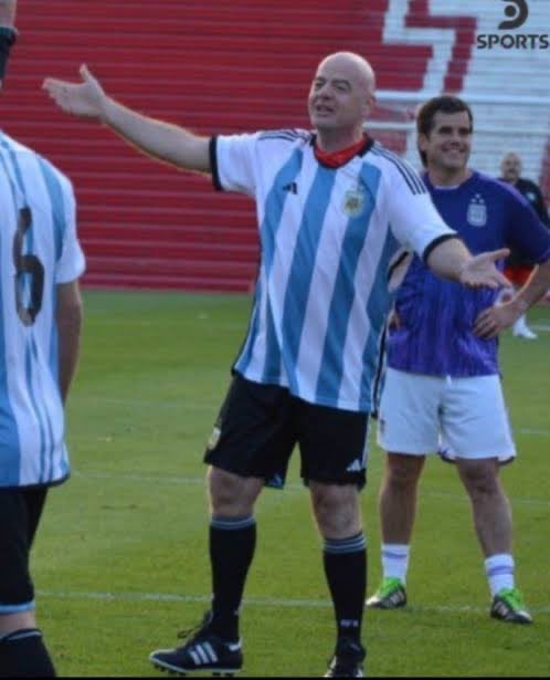 lnvisibIeeMan's tweet photo. @Castillismo21 @pocovicio Argentina va perdiendo 
Infantino: https://t.co/0TQIRJHZ7W