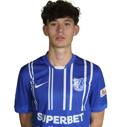 slbactu's tweet photo. Benfica est très proche de signer la jeune pépite roumaine, Razvan Marincean, 17 ans, en provenance du Farul Constanta. 🇷🇴 

Le transfert devrait atteindre 1M€. 

🗞️ : @abolapt https://t.co/HzLUnIFDI5