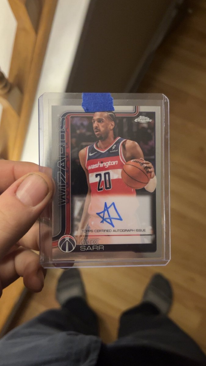 flawlessguilded's tweet photo. @MrCongee wow I gotta get like you (first sport card) https://t.co/1kmW6QQvKc