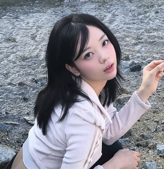 portalayanabr's tweet photo. 🚨 RUMOR: VEM AYANA? HYBE Japan anunciou a abertura de uma nova audição para 2026.

— De acordo com os requisitos, podem participar candidatos nascidos a partir de 2006. Será que o debut da Ayana vem aí?

#KuwaharaAyana #アヤナ #桑原彩菜 https://t.co/77SKTmW43P