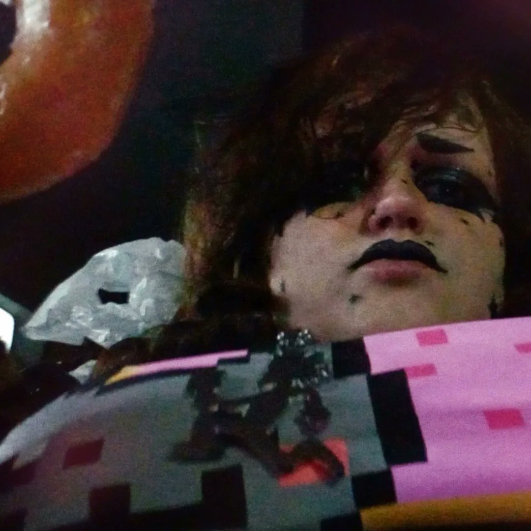 B0red0mKillls's tweet photo. hello world
i am bea and these are some photos of me
from now on ill be using this account to vent + schizo/silly post and just talk about life in general from now on
ill probably still post some art sometimes
bye bye https://t.co/Kf8PuKedOK