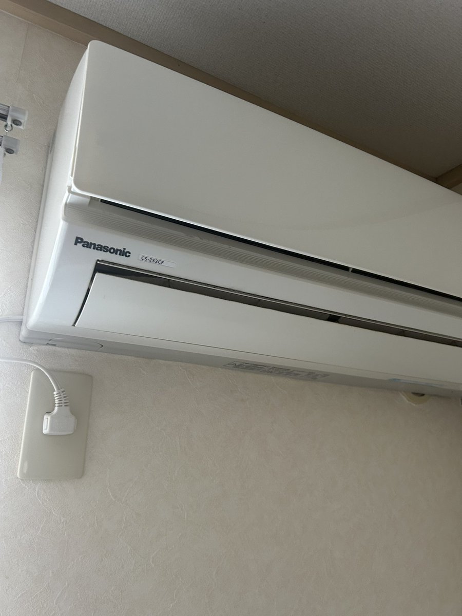 agtagreen07's tweet photo. ここに俺の求める圧力センサーがあるのを知ったのでメルカリで探そうと思ってます。研究レベルの精度を求めてないので。

スーツ着たらポケットからなんか出て来たんですけど、貰ったのか取ったのか記憶がない😅 https://t.co/4DeYAhj7hT