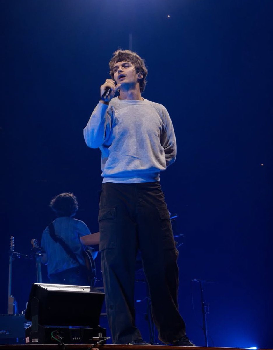 moonchildpdf's tweet photo. the boyfriend energy he gives off makes me want to throw up istg https://t.co/xmSPFguI4p