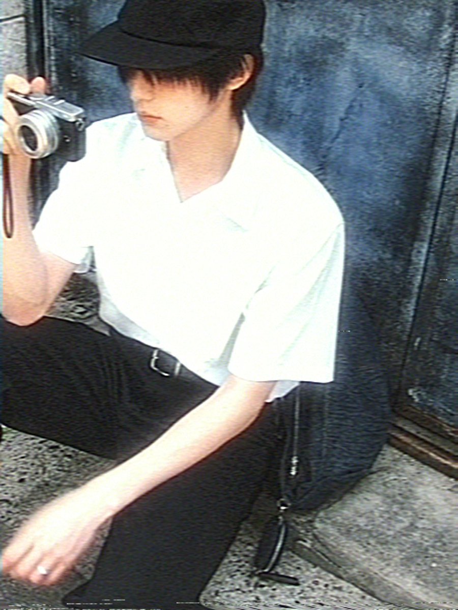nemuikennn's tweet photo. vhs
#光が死んだ夏 https://t.co/qsK2XdLG99