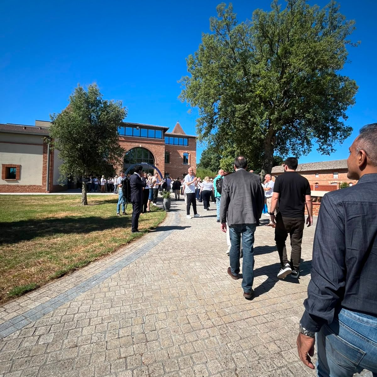ImagineIT_Chile's tweet photo. ¿Cómo se está construyendo el futuro de la observación de la Tierra? Lo exploramos desde Toulouse, como parte del Global Geospatial Customer Event 2026 de @Airbus.
#ImagineIT #EarthObservation https://t.co/wElhMiMkrK