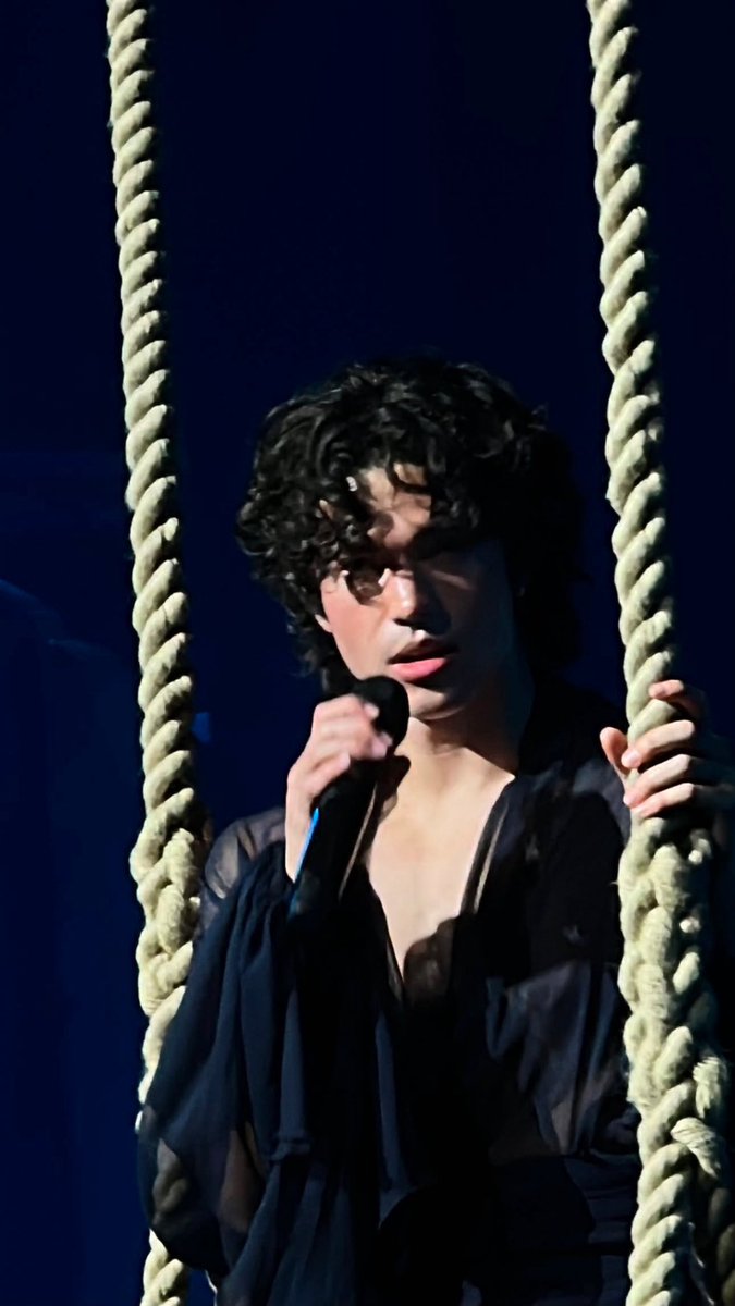 conanpopbase's tweet photo. CONAN PERFORMING ASTRONOMY ON A SWING AT MONTREUX JAZZ FESTIVAL TONIGHT 😭😭😭😭😭 https://t.co/Fy5W2Ja38O