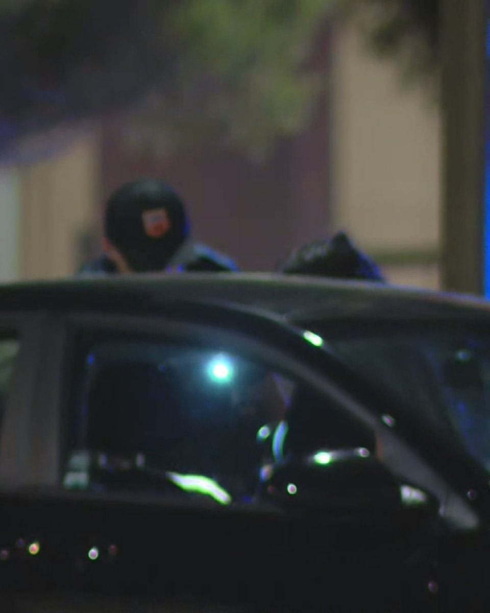 KFOX14's tweet photo. #CRIME #Uber says it has removed the suspected murderer and #Uberdriver from its #app after he allegedly shot and killed another man over a parking issue at a West #ElPaso #Walgreens while working. https://t.co/toeEP7u5hQ https://t.co/Ns3Rnef7xj