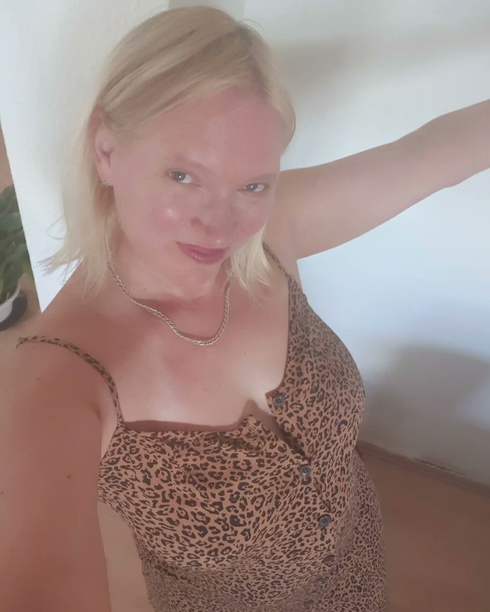 DanielaRohmX's tweet photo. Können Sie mein Alter erraten? https://t.co/Tl4tF0lHfZ
