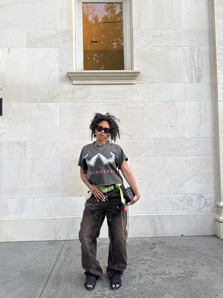 eflocco3's tweet photo. spazzed on these pants I made https://t.co/44PykmqShz