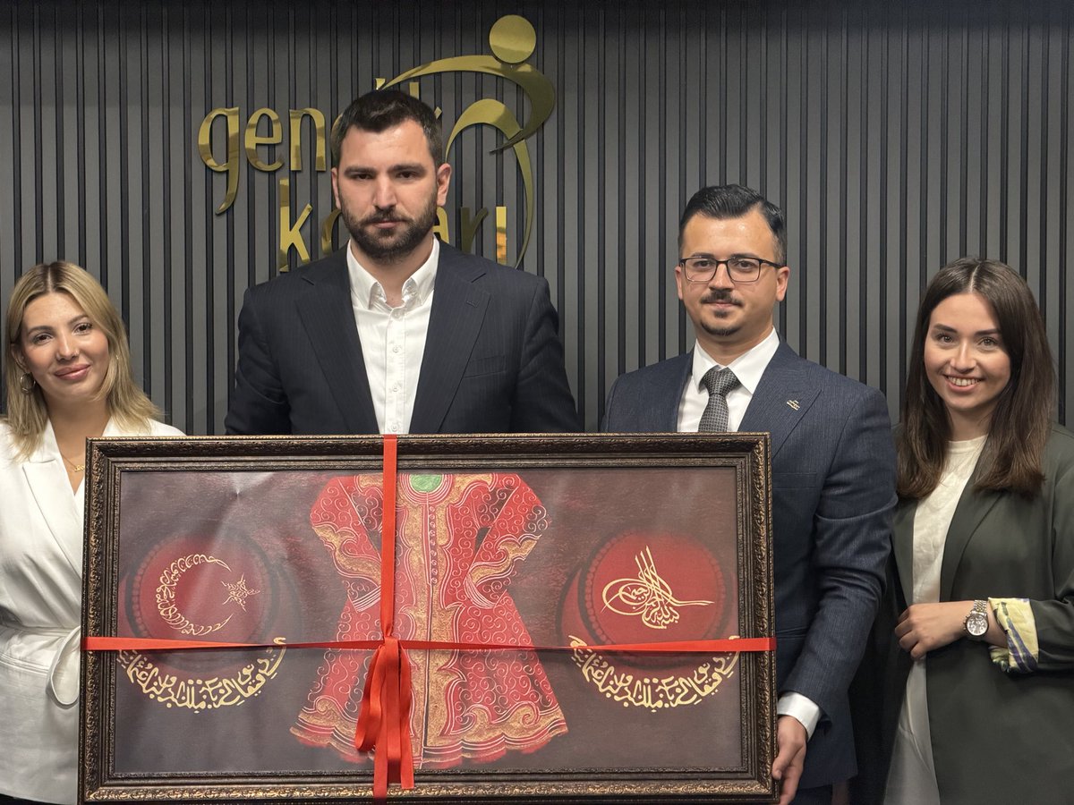 pirilozcelik1's tweet photo. 📍Balıkesir

@AKGenclikGM Teşkilat Başkanımız @osmannazlier’ın katılımıyla Balıkesir Gençlik Kolları İlçe Başkanları ve İl Yönetim Kurulu toplantısını gerçekleştirdik.  

@akgenclik10 @mbilaldonmeztr https://t.co/LjylwwjuFJ