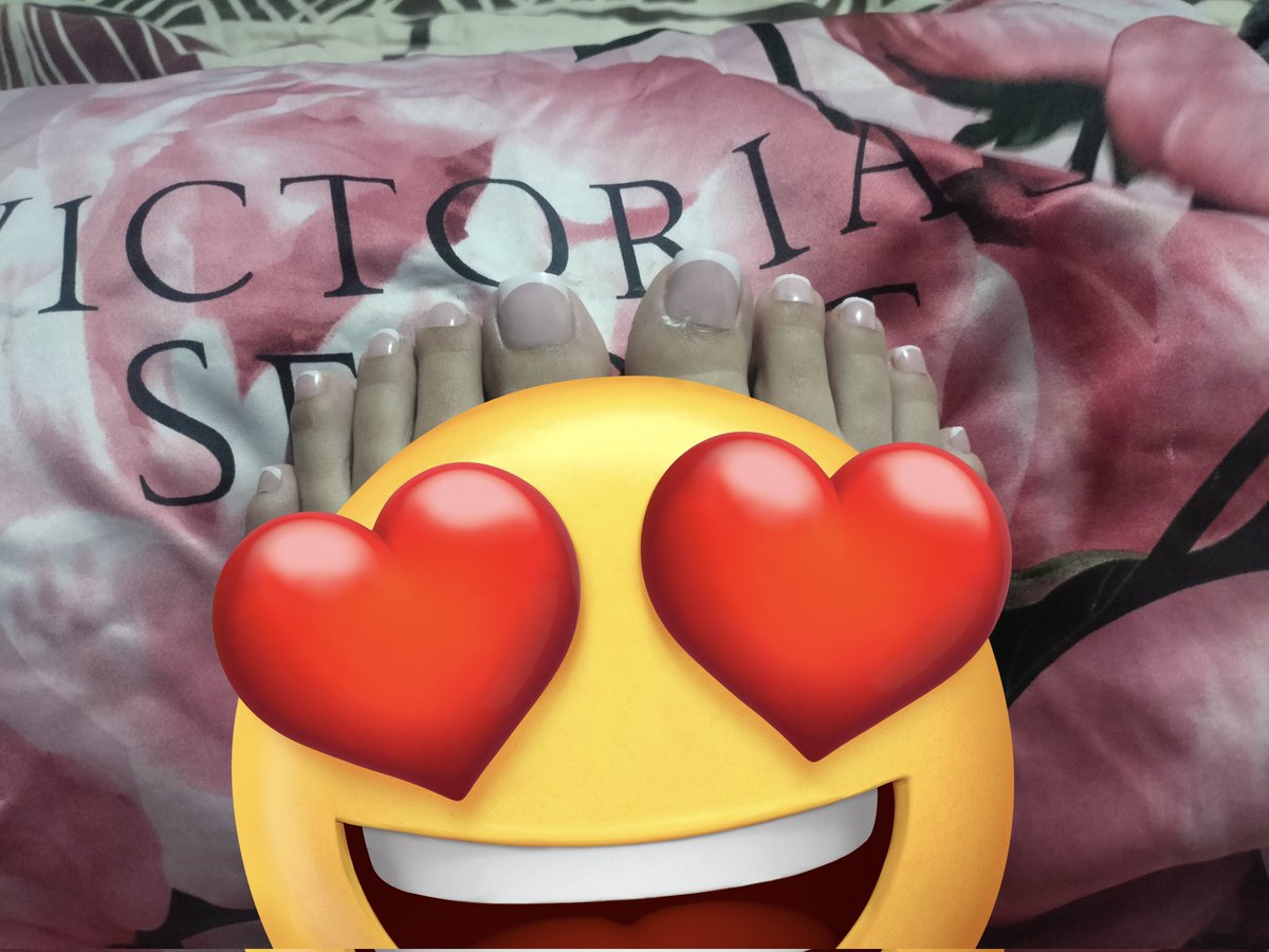 ballizres's tweet photo. Nos acabamos de hacer las uñitas 😍 https://t.co/ZduJpukNHs
