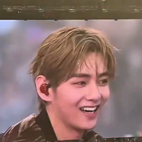 taesofthetic's tweet photo. @taeguide whatever you say preety boy

IDOL OF IDOLS V
STAGE GENIUS V
KING V RULES THE STAGE
TAEHYUNG ROCKS LONDON
#V_WORLDTOUR_ARIRANG_LONDON_D2 https://t.co/jXtYx53SEG