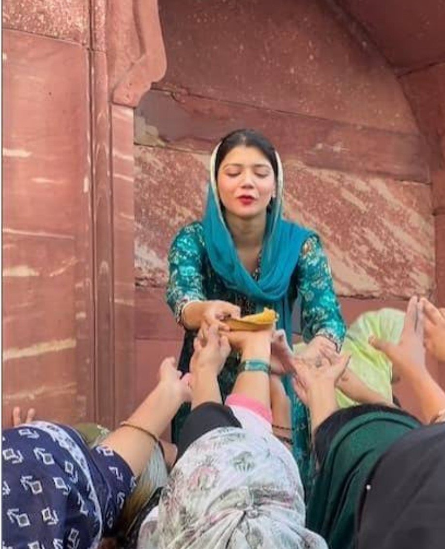 Sheetal2242's tweet photo. ये लड़की फायर है ये "Beauty with Brain" की परफेक्ट उदाहरण है।

इनके बारे में आपकी क्या राय है? https://t.co/4R6P8ycy7o