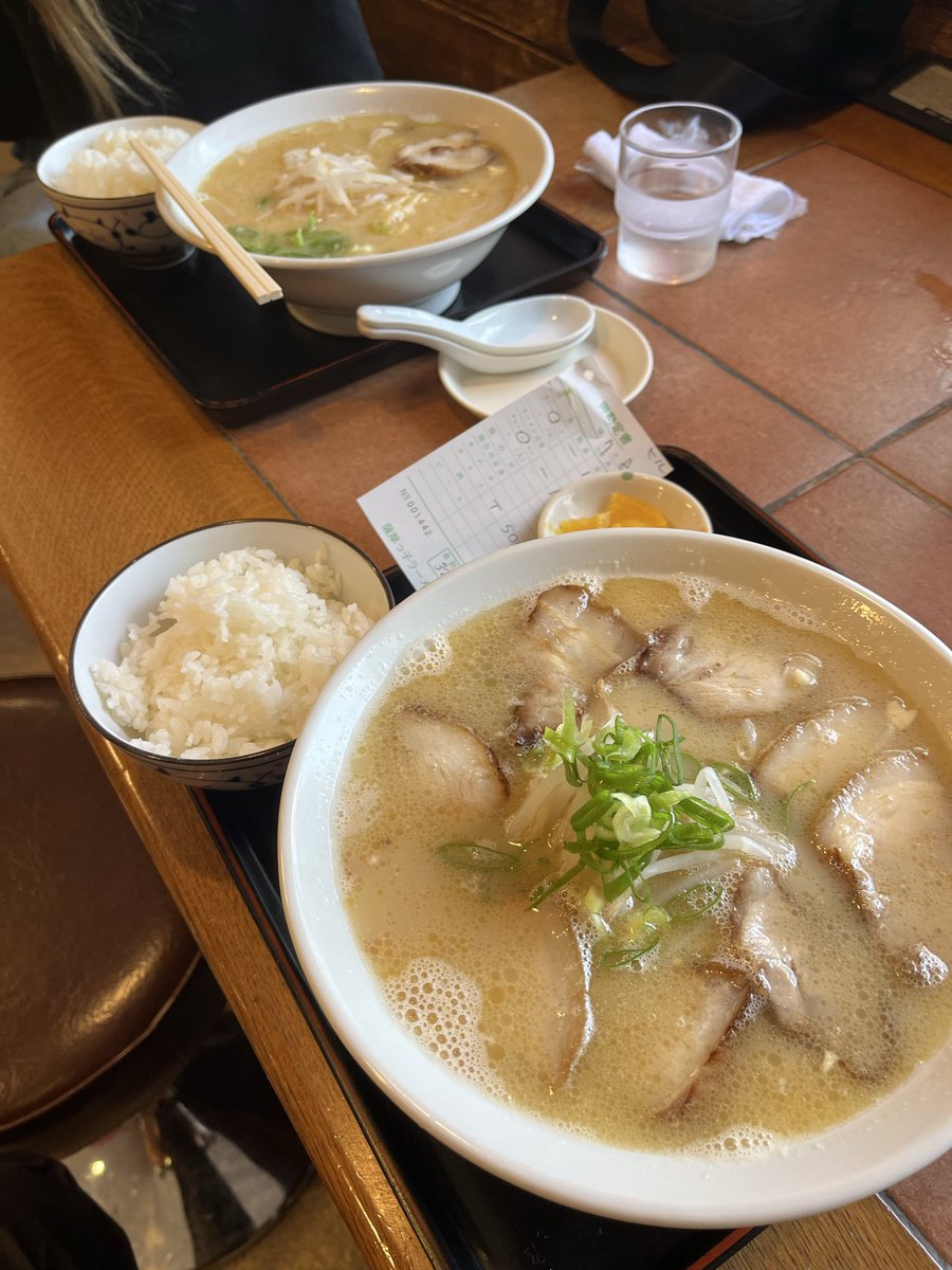 aka_suarez_'s tweet photo. おはようございます🌞

悔しいねということで、嫁さんが休みだったので、サラーに思いを馳せながら、朝からニンニクラーメン🧄

#KOPラーメン部 https://t.co/KhVYtEFVki