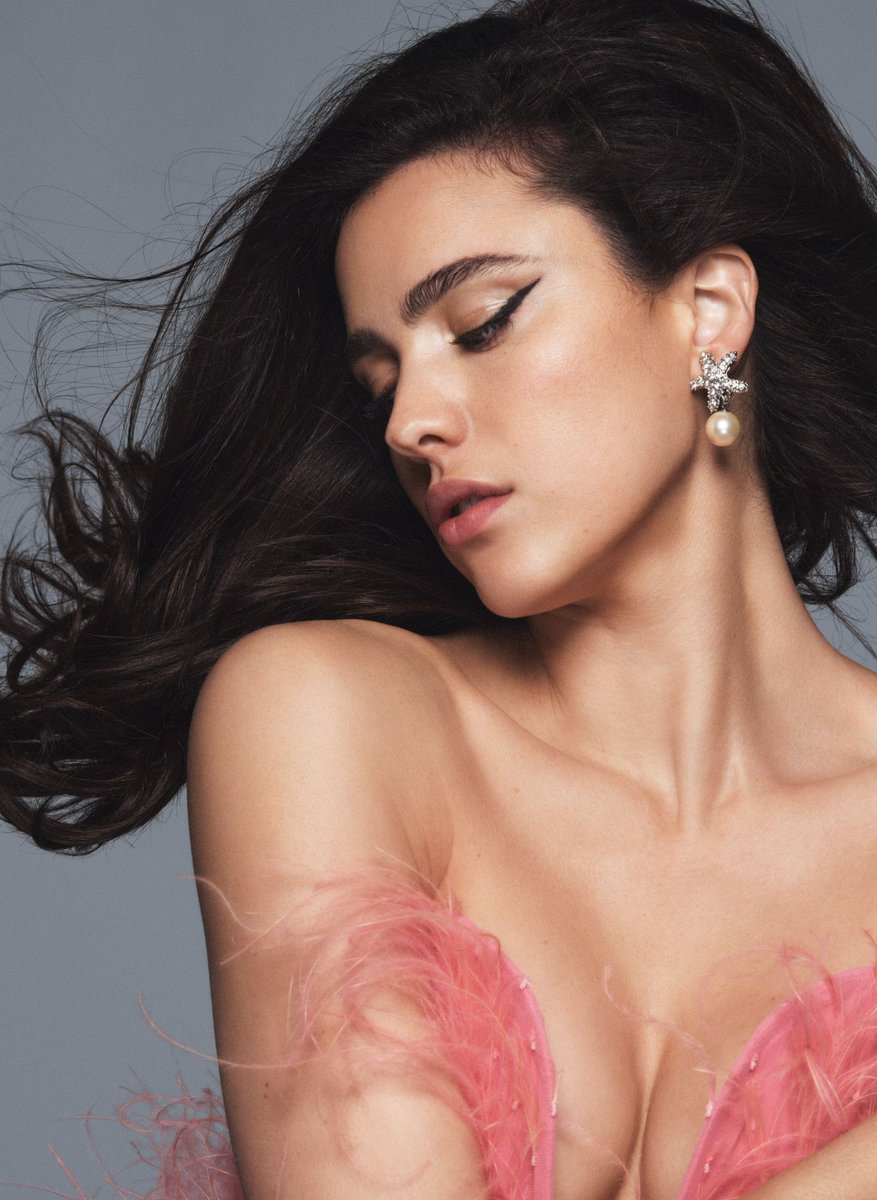 JumpTrailers's tweet photo. Margaret Qualley for Vanity Fair. https://t.co/c4AkZiMgOZ