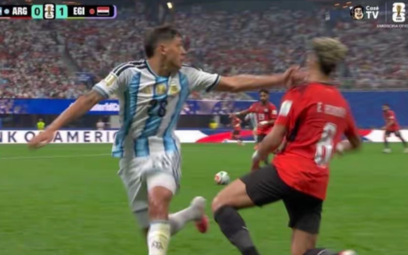 1lniii_'s tweet photo. @aerivua not to mention the hit on the face but somehow var acting like they didnt see it that literally could have caused them red card https://t.co/YKVz6KdnGw